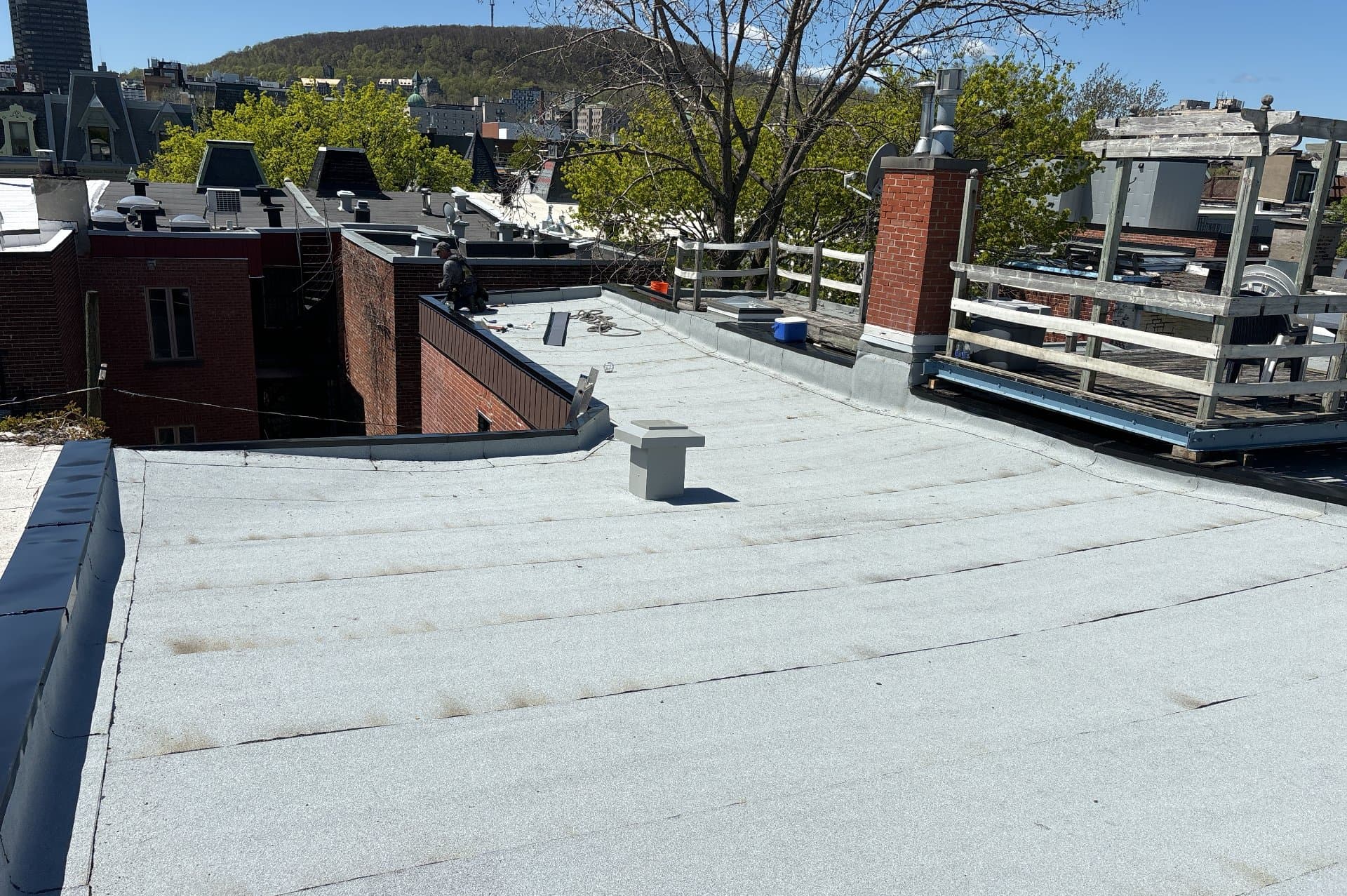 Toit plat résidentiel - Vue sur le Mont-Royal